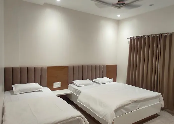 Hotel Abhishek Pride Shani Shinganapur