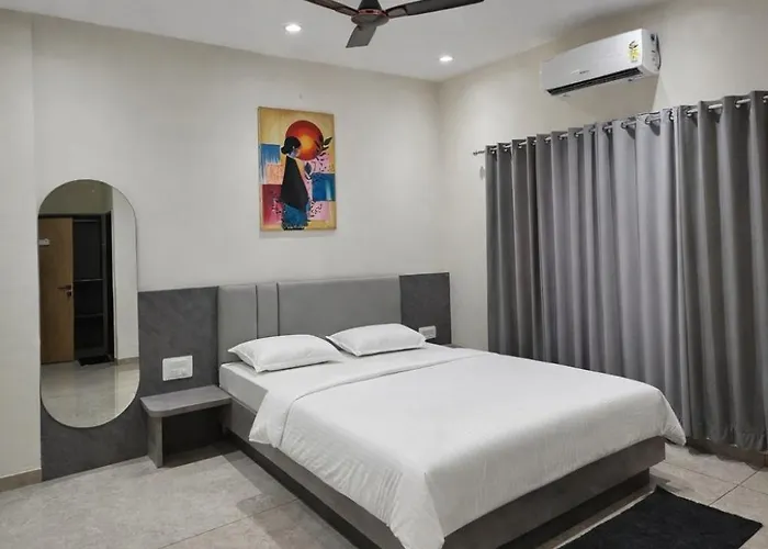 Hotel Abhishek Pride Shani Shinganapur